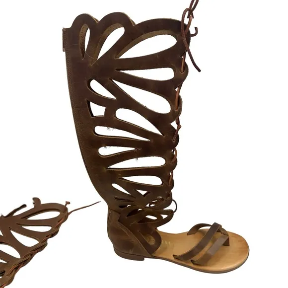 B&amp;B Greek Leather Gladiator Sandals Women Size EU 39 (8.5 US)‎