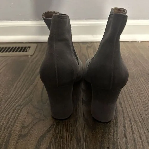 Banana Republic Belinda Chelsea Boots Gray Leather Slip On Herls Size 8.5M