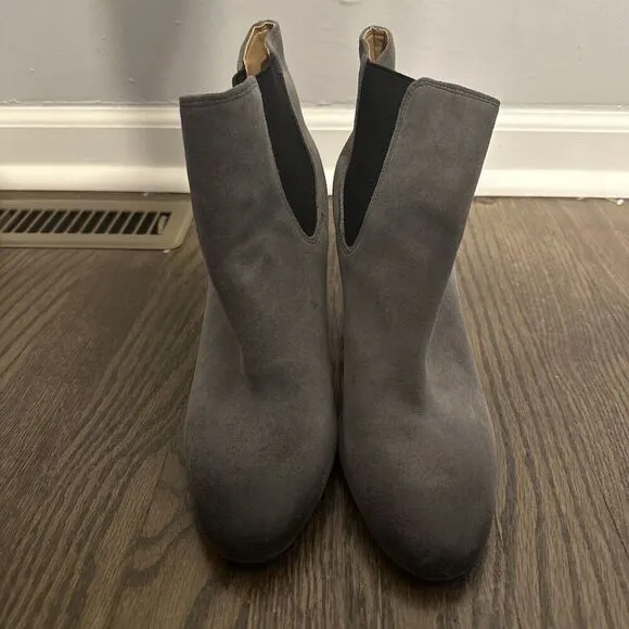 Banana Republic Belinda Chelsea Boots Gray Leather Slip On Herls Size 8.5M