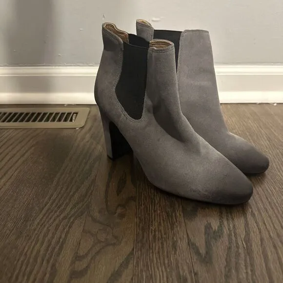 Banana Republic Belinda Chelsea Boots Gray Leather Slip On Herls Size 8.5M