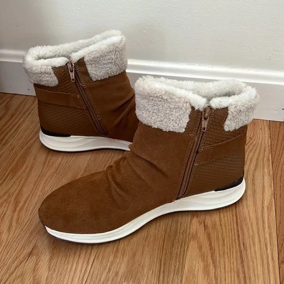 Bare Traps Sz 9M Cognac brown Cozy Suede Becky Ankle fur lined Boots .