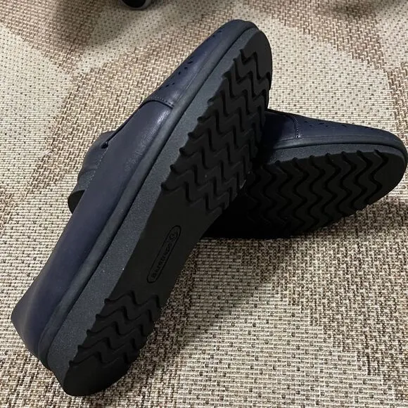 Baretraps Army Slip on Navy Casual Loafers Size 7