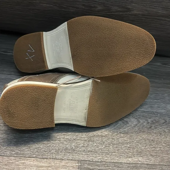 Bass beige leather loafers men’s size 11 (n89)