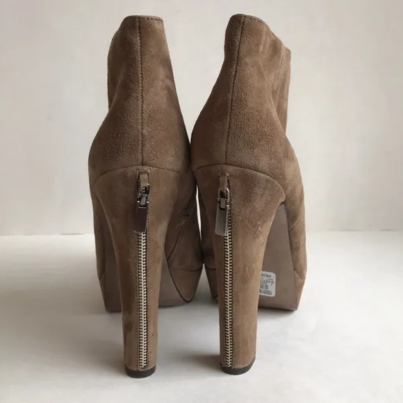 BCBGeneration  suede leather heeled boots Sz 9