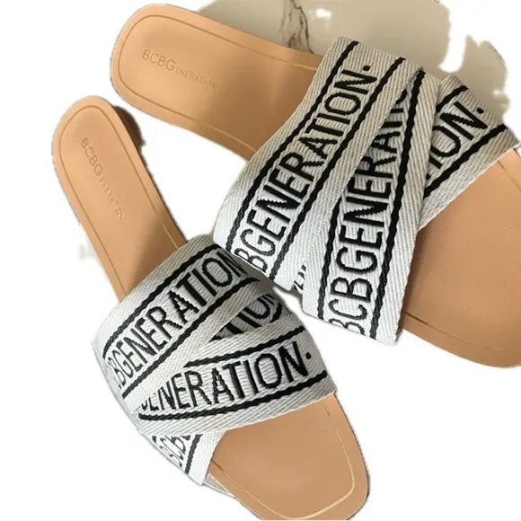 BCBGeneration Women’s BCBG KRISTA Kala White Black Logo Flat Sandals Size 10