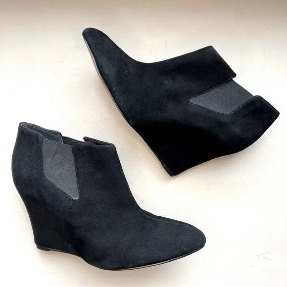 BCBGMAXAZRIA Black Suede Wedge Heeled Slip On Ankle Boots Booties Women's 9.5