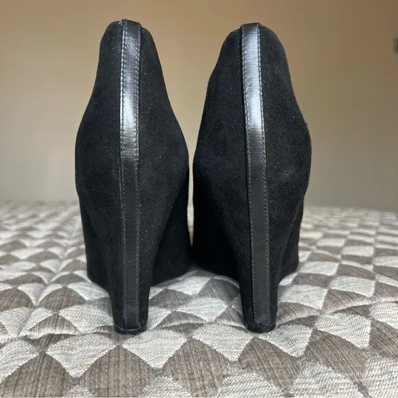 BCBGMAXAZRIA Black Suede Wedge Heeled Slip On Ankle Boots Booties Women's 9.5