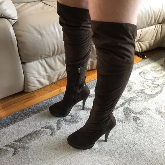 bebe over the knee brown suede boots sz 9