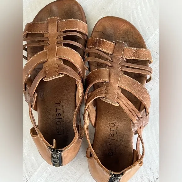 Bed Stu Cara Light Brown Leather Gladiator Strappy Open Toe Flat Sandals Size 9
