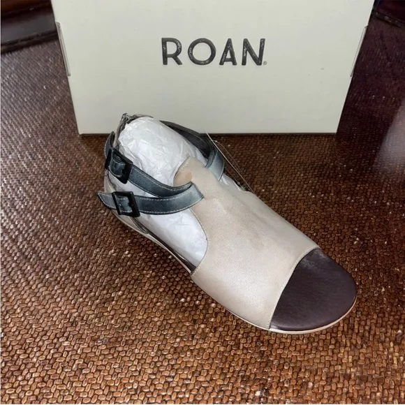 BED/STU BY Roan Leather Inaya Gray &amp; Black Flat Sandals Women’s Size 6