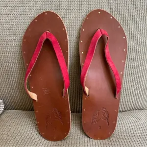 Beek Seabird Sandals Size 8