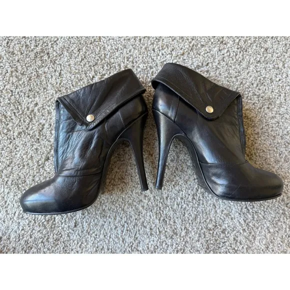Benetton Black Leather Ankle Boots Zip Up Stiletto Heels Size 8.5