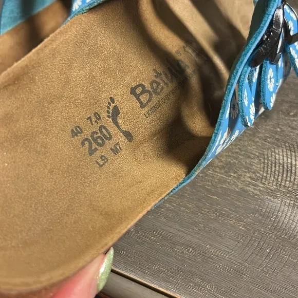 Betula by Birkenstock Blue &amp; White Florida Style sandal. Size 40 (women’s 9)