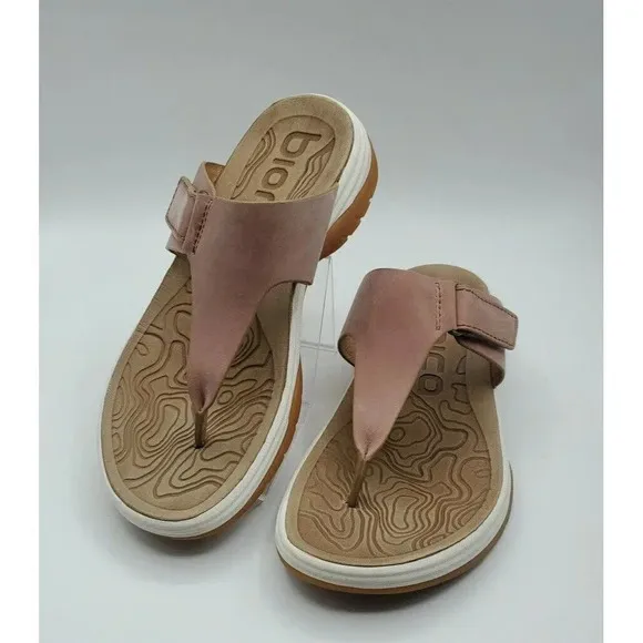 BIONICA Marine Niklas Almond Tan Waterproof Leather Women Thong Sandals Sz 6.5M