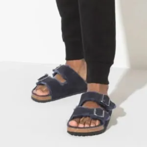 Birkenstock Arizona Shearling Sandals Size 38 US 7 Narrow Dark Blue Suede NWT