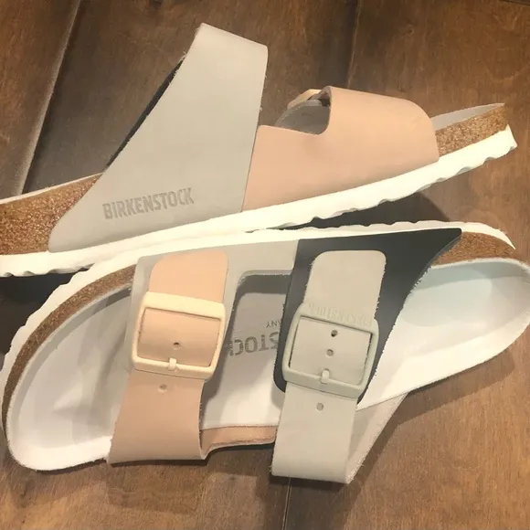 BIRKENSTOCK Arizona Split Hex Sandals NWOT