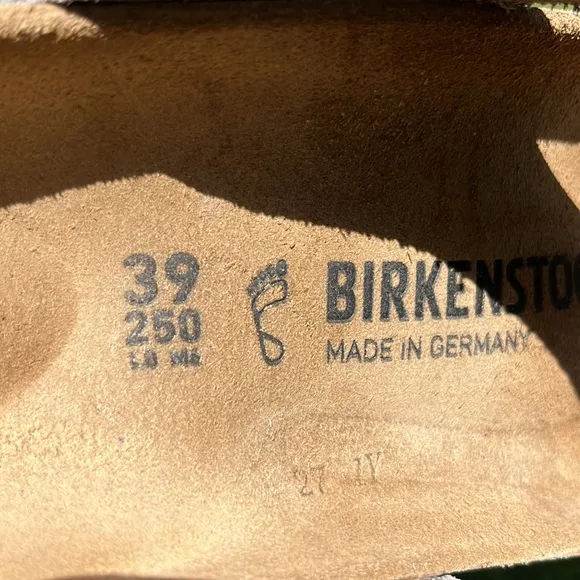 Birkenstock Big Buckle Gizeh Sandals