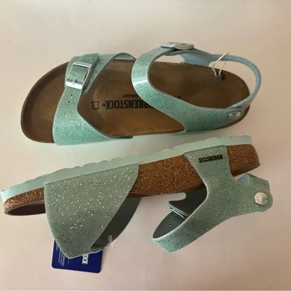 Birkenstock cosmic sparkie mineral sandal. Rare. Green.  Size: 8, 39