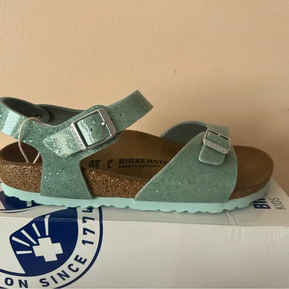 Birkenstock cosmic sparkie mineral sandal. Rare. Green.  Size: 8, 39