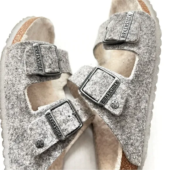 Birkenstock Kids Arizona Happy Lamb Wool Sandals- Gray- Size 33 (2-2.5)
