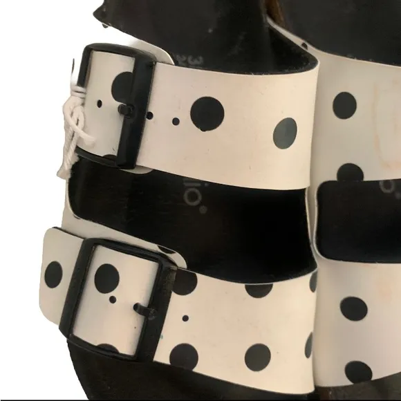 Birkenstock papillon size 6.5 white with black polka dots