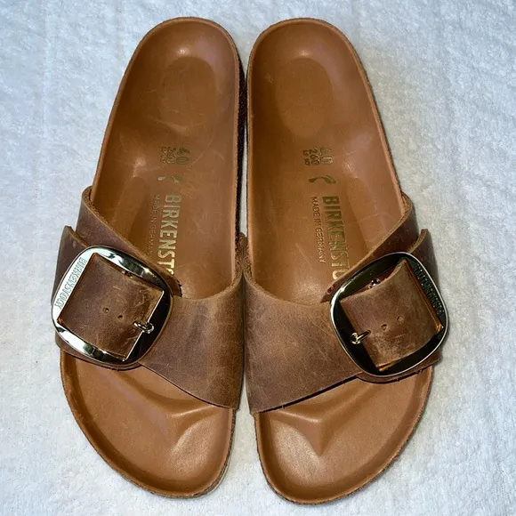Birkenstock Women’s Big Buckle Oiled Leather Sandals