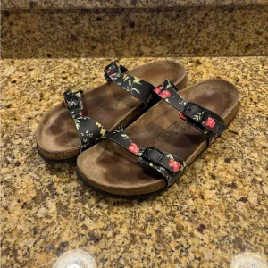 Birkis Birkenstock Tahiti Black Floral Two Strap Slide Sandals 40 US 9-9.5 Soft