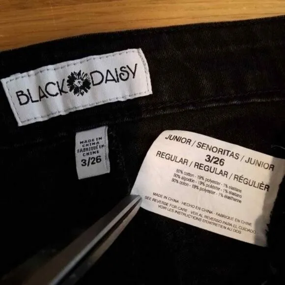 Black Daisy Capris Sz 3 NWT Cha Cha Ruffle Flare Hem Crop Jean High Waist