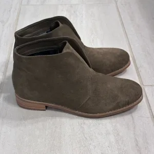 Blondo Suede waterproof ankle boots Like New Size 7 Brown