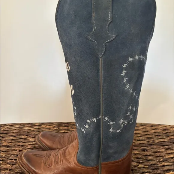 Blue and Brown Heeled Boots with Classic Western Design