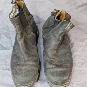 Blundstone Black Leather Slip On Chelsea Boots Size 6