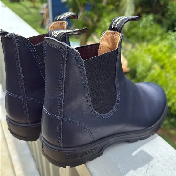 Blundstone Women's Navy Blue Chelsea Boots