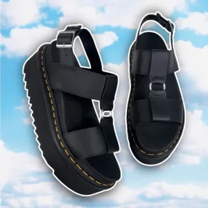 BNIB DR. MARTENS Francis Leather Platform Strap Sandals Black Hydro Leather Goth