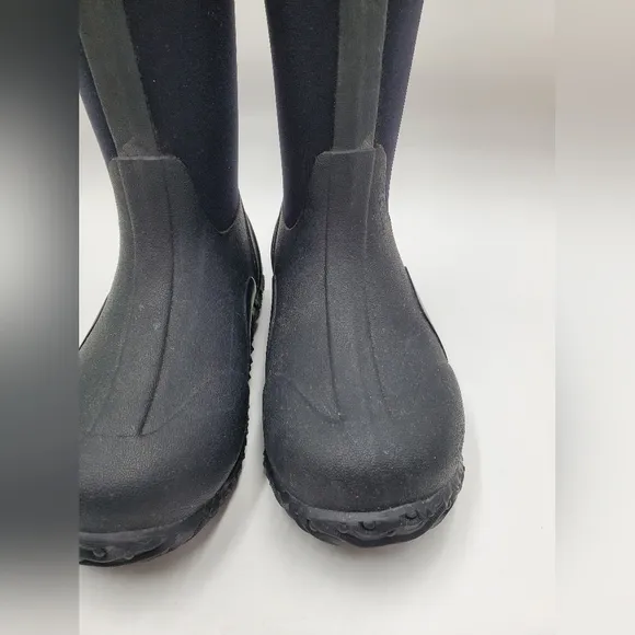 Bogs Classic High Kids Black Rubber Insulated Winter Boots Sz 2 Youth