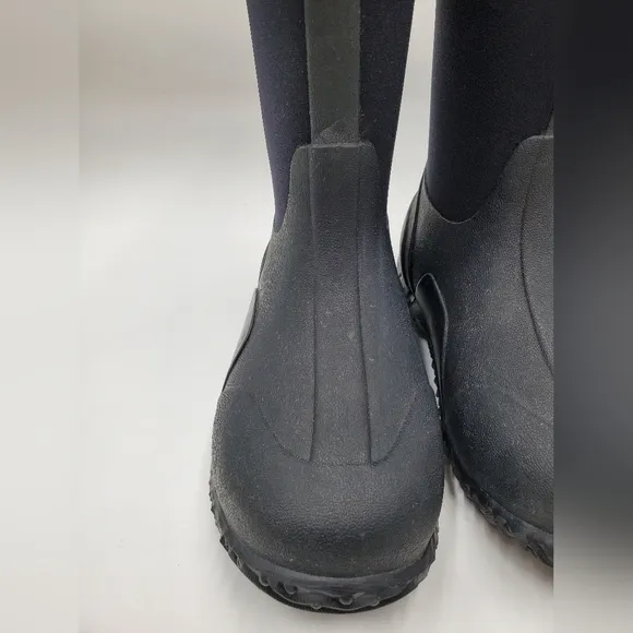 Bogs Classic High Kids Black Rubber Insulated Winter Boots Sz 2 Youth
