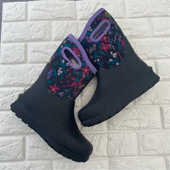 Bogs Kids Neo-classic Multi Colored Boots Size 5 youth