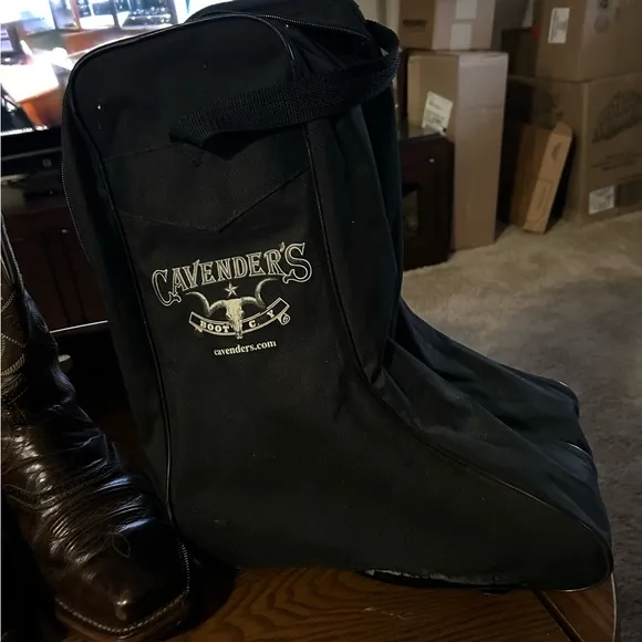 Boots Ariat Black Leather Cowboy Boots- 11EE with carry case