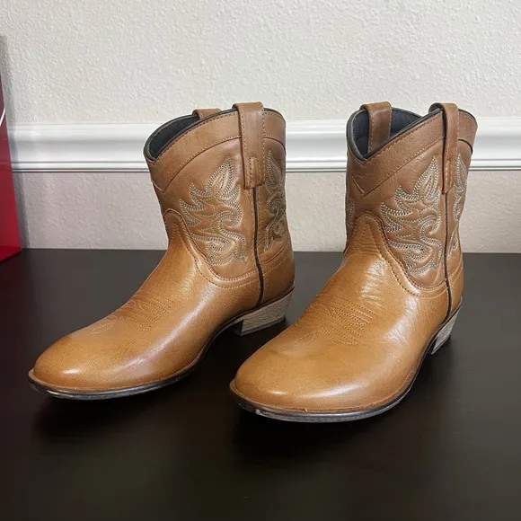 Boots Dingo Women's 8M Brown Calf Slip-On Stitched Cowgirl Leather Willie 6&quot; NIB
