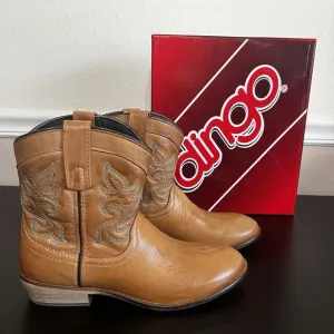 Boots Dingo Women's 8M Brown Calf Slip-On Stitched Cowgirl Leather Willie 6&quot; NIB