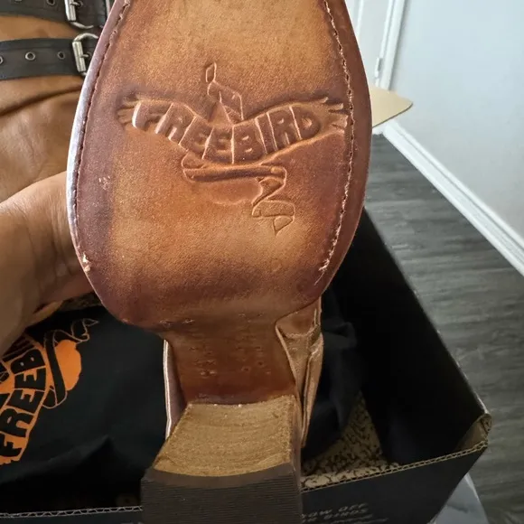 Boots on the Ground!! Western hand made boot never worn..