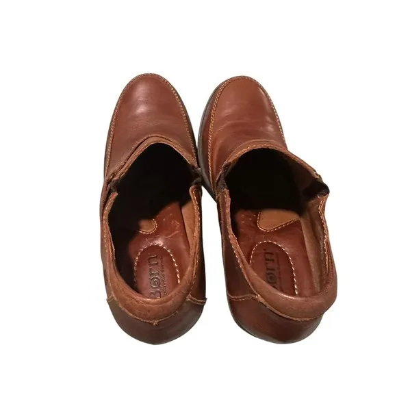 Born Brown Full Grain Leather Chunky Heel Ankle Slip On Nyssa Boots Size 9/40.5