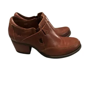 Born Brown Full Grain Leather Chunky Heel Ankle Slip On Nyssa Boots Size 9/40.5