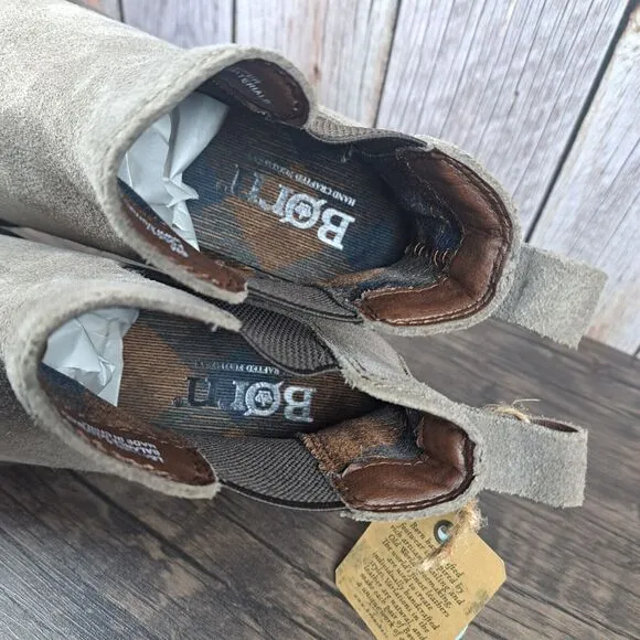 Born Cove Slip On Leather Suede Chelsea Ankle Boots Women's Sz 6 M Taupe (NWT)