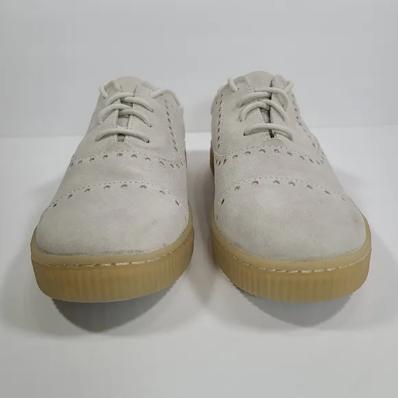 Born Cymbal Suede Low Top Lace Up Fashion Sneakers Light Gray Women’s Size 9.5