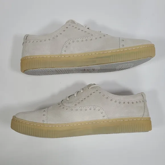 Born Cymbal Suede Low Top Lace Up Fashion Sneakers Light Gray Women’s Size 9.5