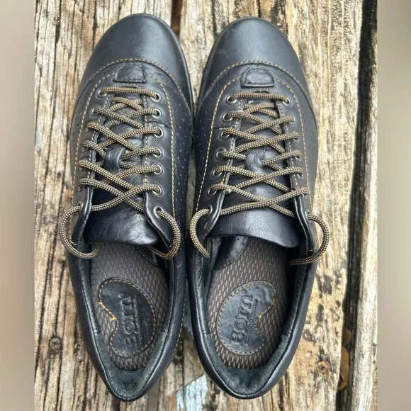 Born Handcrafted Footwear Women’s Black Leather Lace Up Fashion Sneakers Sz 6