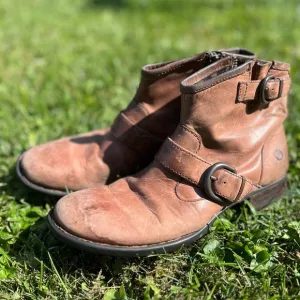 Born Leather Boots. 8