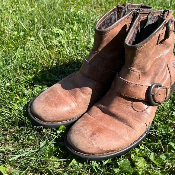Born Leather Boots. 8