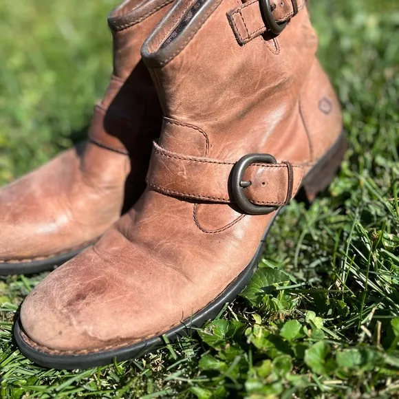 Born Leather Boots. 8