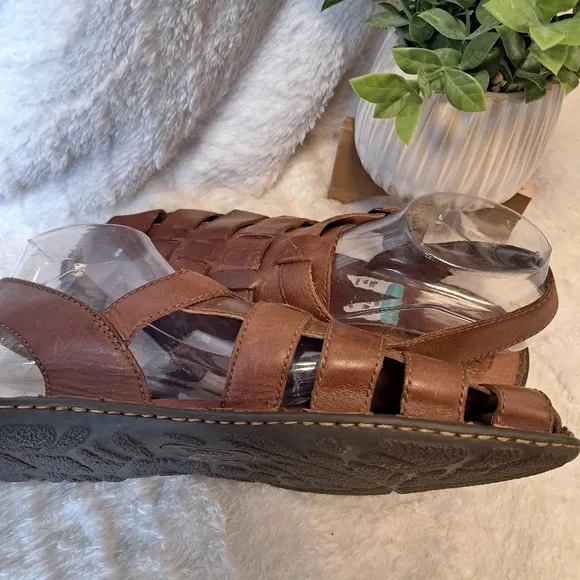 Born Men's Fisherman Sandals Brown Woven Leather Closed Toe Comfort Shoes Sz 12